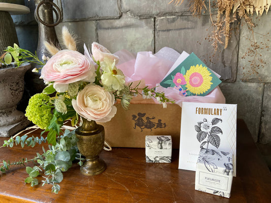 Vintage Charm Gift Box